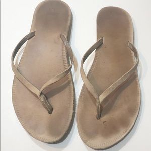 Leather flip flops Sanuk women’s 8.5